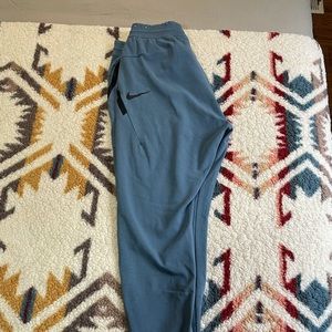 Nike jogger sweatpants (like new)